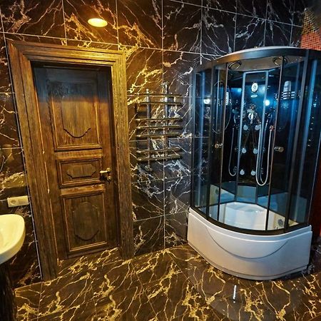 Charivna Taistra Bed & Breakfast Brovary Eksteriør bilde